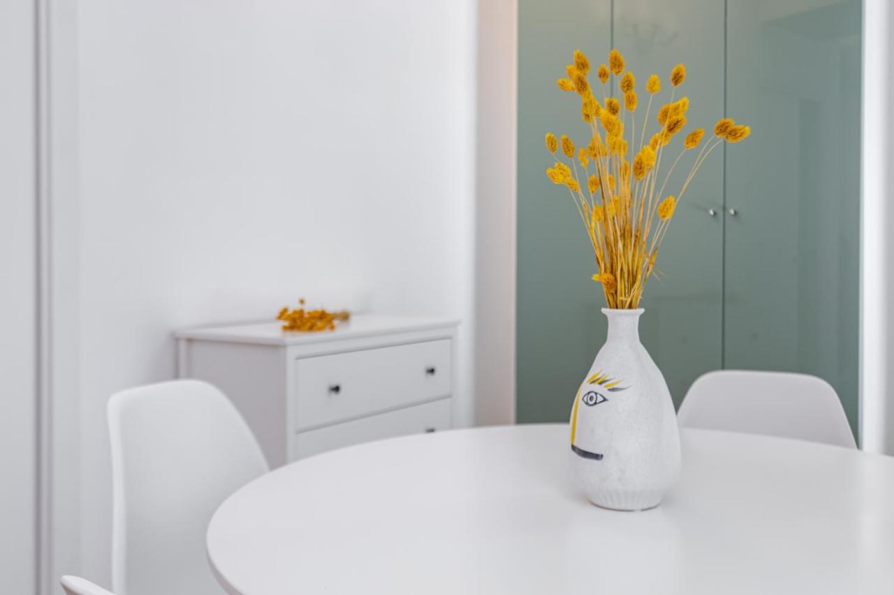 Relstay - Porta Romana - Large Studio Milano Ngoại thất bức ảnh